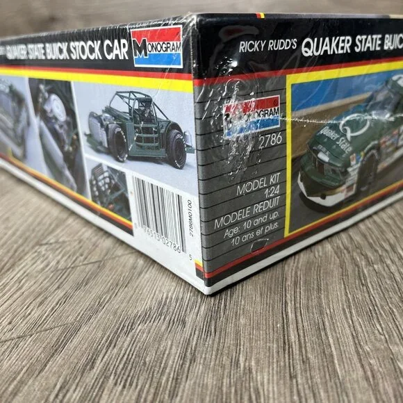 Monogram #26 Ricky Rudd Quaker State Buick Regal 1:24 Scale #2786 Model Kit 1989 - Picture 4 of 10